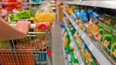 Германските купувачи които се наслаждават на някои от най евтините хранителни