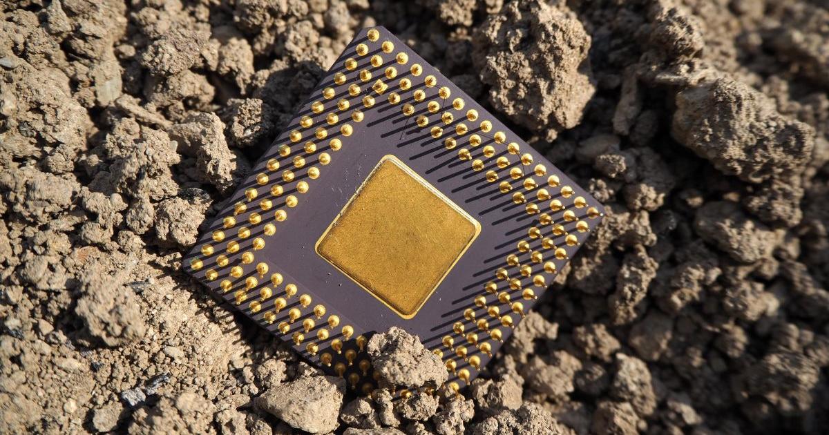 Китай трябва да започне да ограничава износа на два ключови