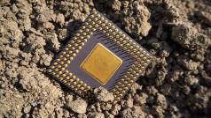 Китай трябва да започне да ограничава износа на два ключови