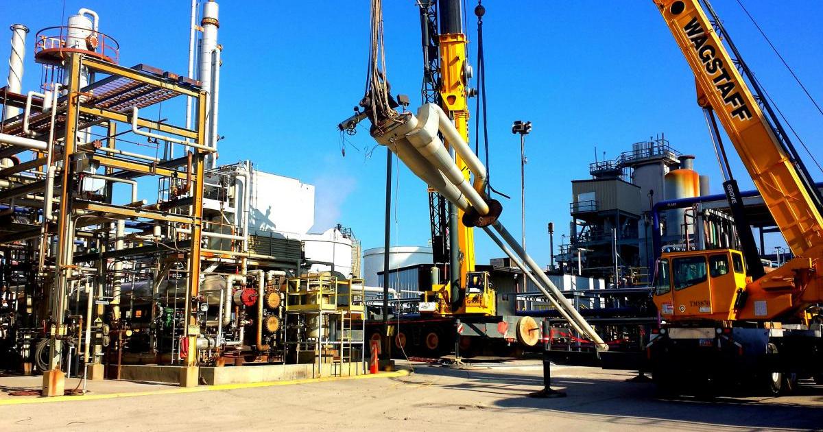 Енергийните компании инвестират милиарди долари в проучване на нефт и