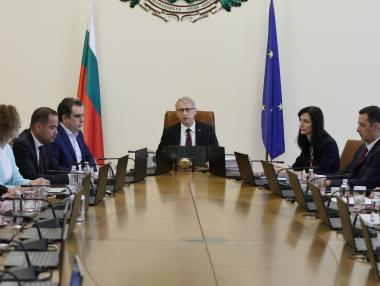 Вечерни новини: Правителството капитулира пред инхаус процедурите; Yettel с нов собственик