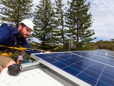 ЕС има проблем с прахосването на зелена енергия и отрицателните цени