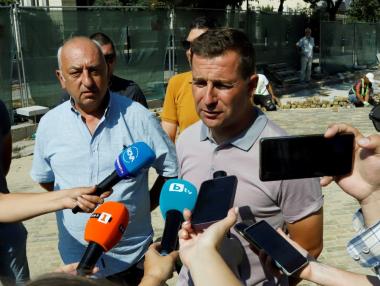 Столична община обещава (този път) качествено подреждане на жълтите павета (галерия)