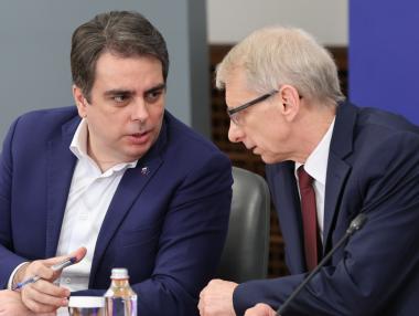 Премиерът е бил на косъм от оставка заради бюджета