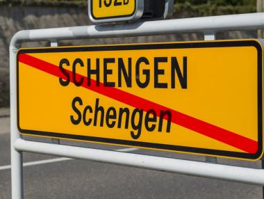 Вечерни новини: Нидерландия пак ще спре България за Шенген; Слънчевата енергия спасява Европа в горещините