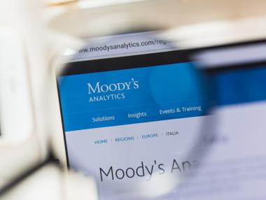 Moody's понижи рейтинга на 10 американски банки