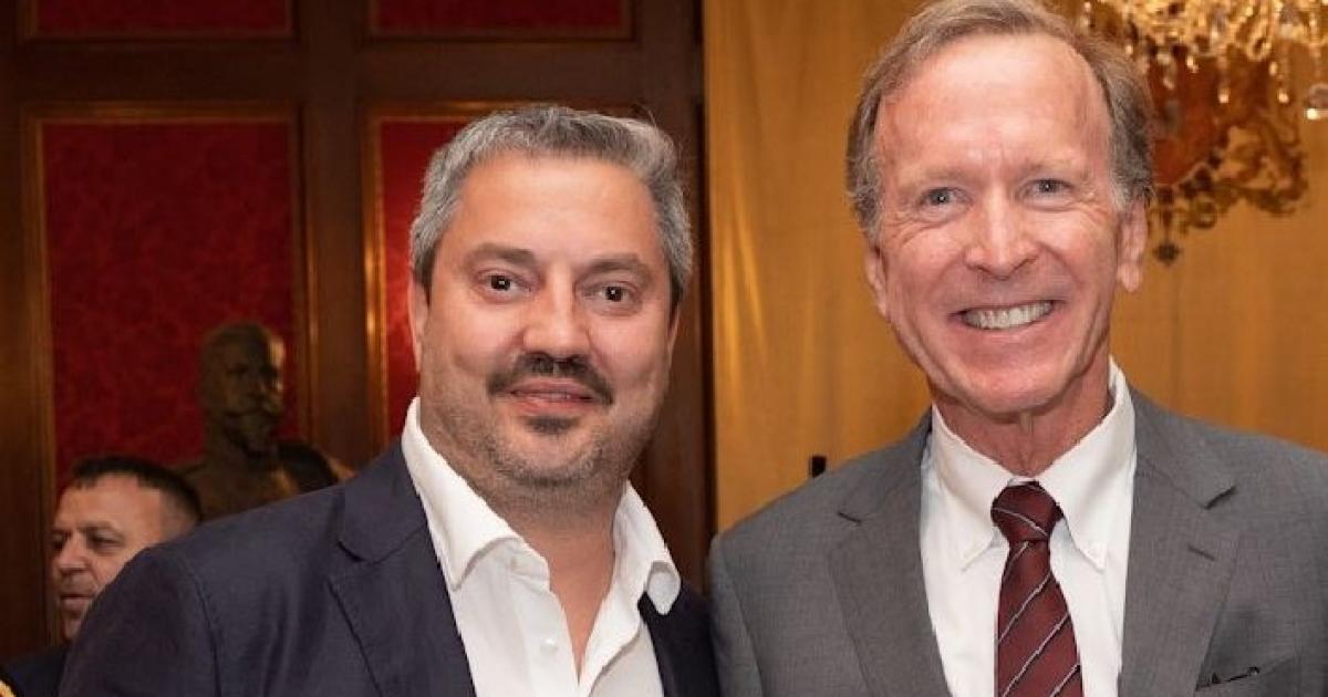 Адвокат Николай Лазаров е управляващ съдружник на Адвокатско дружество Георгиев, Тодоров