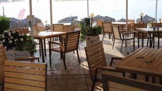 „Хартии без стойност“: Приходите в туризма са рекордни, докато хората намаляват