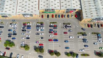 Вечерни новини: Четири нови ритейл парка в София; Държавата притисна Wizz Air