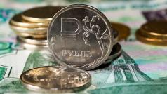 Рублата надхвърли 100 броя за един щатски долар в понеделник