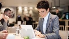 Въпреки непрекъснатите усилия за насърчаване на равенството между половете на