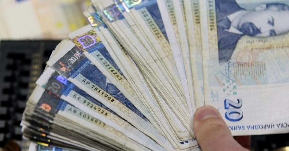 Минималната заплата върви към 932 лв.Минималната заплата върви към рекордно