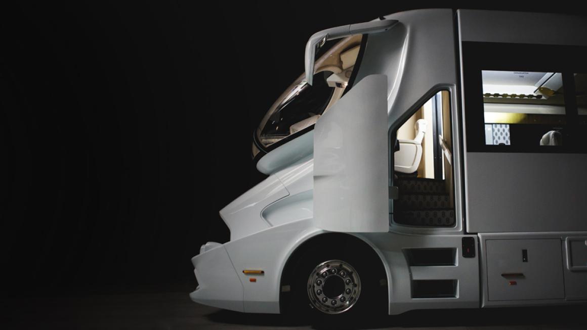 Галерия :: Снимка 5 :: Имение на колела: Кой е най-луксозният кемпер в света?}