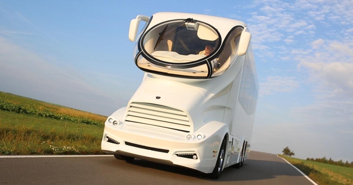 Терминът луксозно превозно средство“ обикновено ни подсеща за Rolls-Royce Phantom,