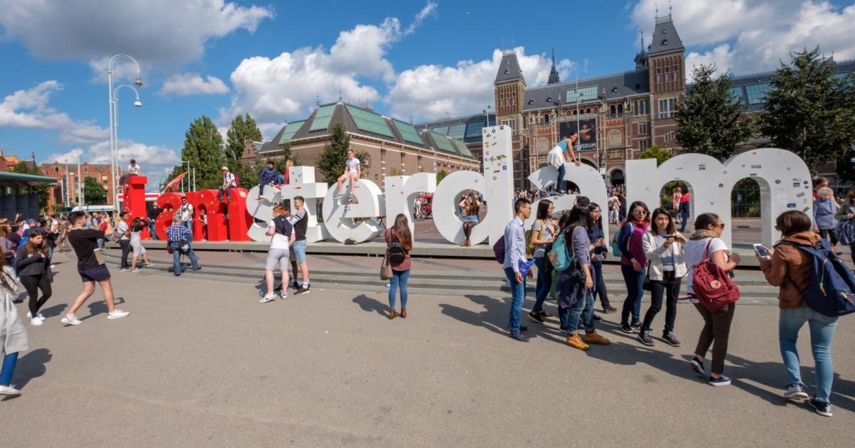 Нидерландия навлезе в рецесия след свиване на икономиката с 0.3%