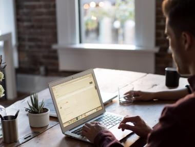 Проектопромените в Кодекса на труда всъщност ограничават работата от разстояние