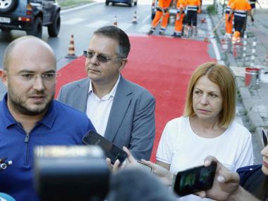 Вечерни новини: София с експериментална червена настилка; Продавачите на имоти вече свалят цените