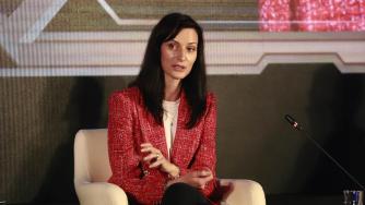 „С право на социални помощи“: Правителството вдига парите на дипломатите