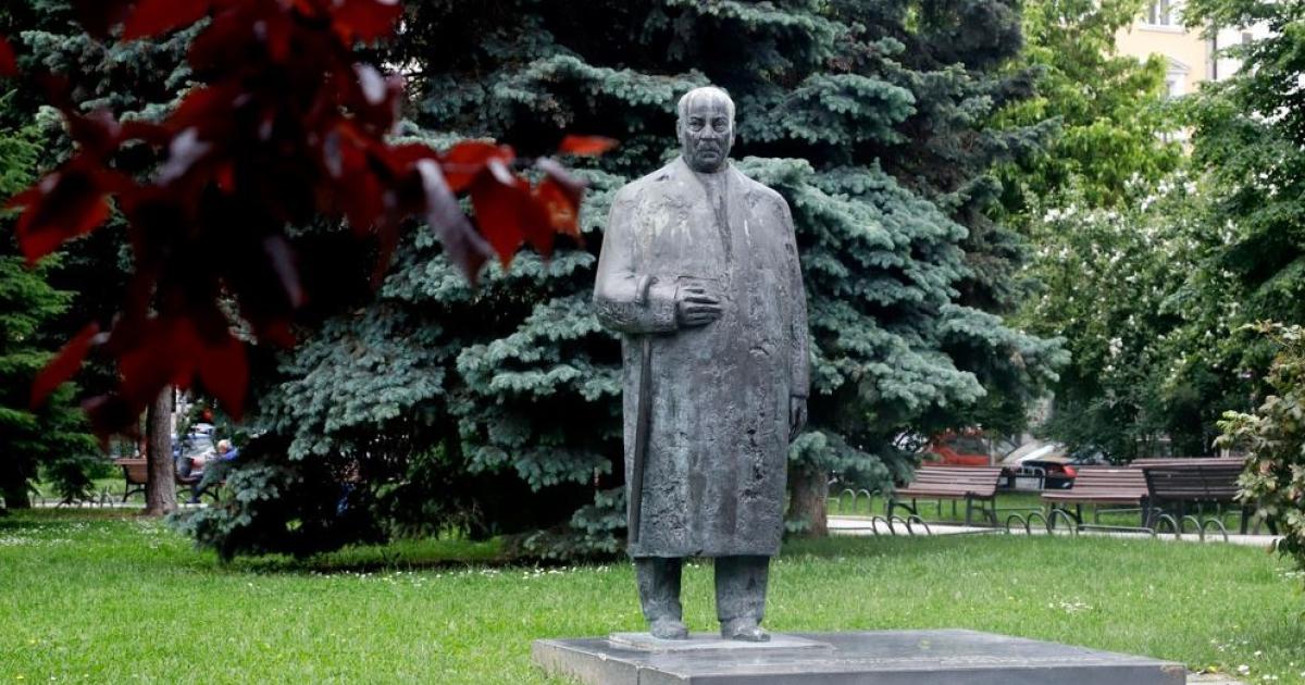 Малко пари правят малко нещо. Многото пари — много нещо,