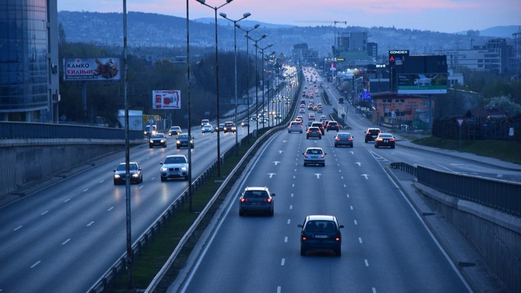 Полша опитва да отмени пълната забрана на бензинови и дизелови коли в ЕС