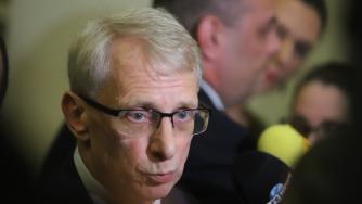 Денков обеща да контролира цените на тока за битовите потребители