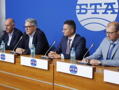 Вечерни новини: Недостиг на слънчоглед в България; Намалена тол такса за избрани фирми