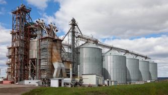 Русия няма достатъчно гориво да събере житната реколта