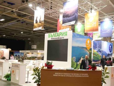 МТ дава 1.2 млн. лв. на журналисти и блогъри за „опознавателни турове“