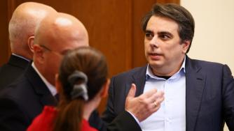 Проблемите на бюджета вече удрят българската икономика (инфографика)