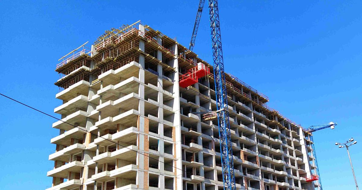 Строителството в България като че ли е забуксувало през юли.