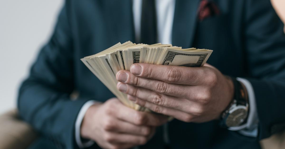 Около 400 000 души на планетата са класифицирани като притежатели