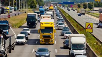 Недостиг на кадри и слабо търсене на стоки мъчат транспортния сектор в ЦИЕ