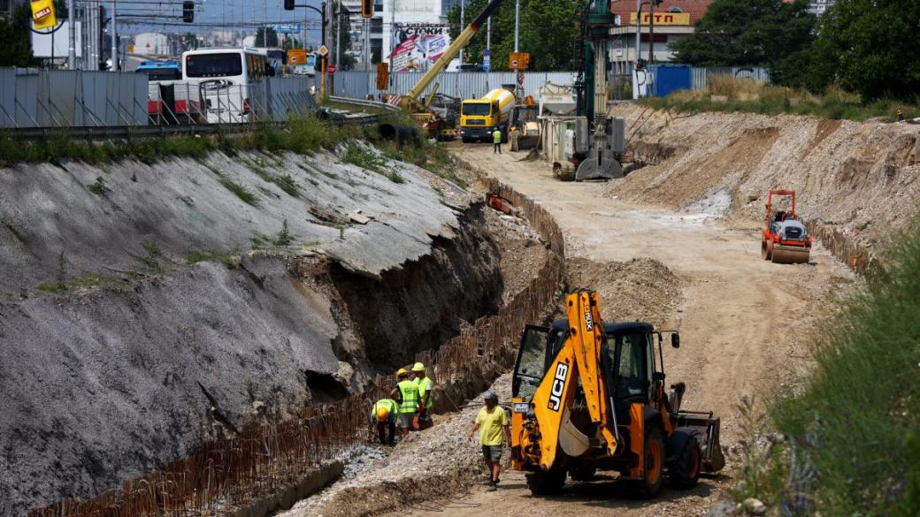 Кабинетът отпусна 40 млн. лв. за разширението на метрото до „Слатина“