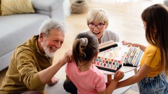 Стартира българска платформа за „баба под наем“