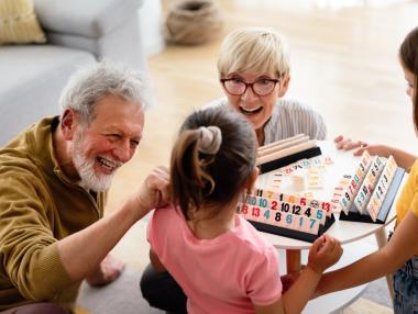 Стартира българска платформа за „баба под наем“