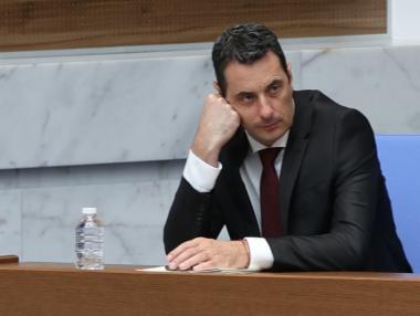 Гвоздейков смени цялото ръководство на НКЖИ