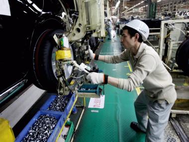 Toyota влиза в електромобилната битка с технологии от старата школа