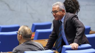 Депутатите се захванаха с ограничаването на руските инвестиции в България