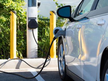 Турция ударно слага зарядни станции за новия си електромобил