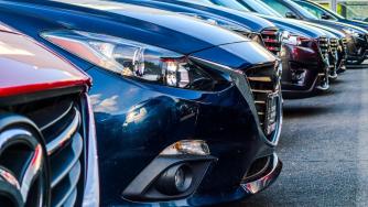 ЕС може да смекчи правилата за вредните емисии от автомобили с ДВГ