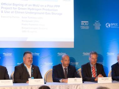 Пилотен проект за производство на зелен водород стартира в „Чирен“
