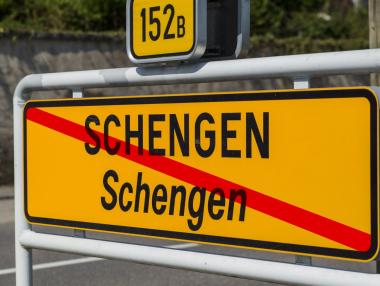 Румъния блокира Австрия в НАТО заради Шенген