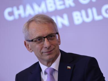 „До 1-2 години“: Денков вярва, че България ще влезе в Шенген и Еврозоната