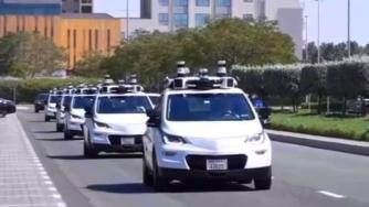 Дубай пуска първите си роботаксита през октомври