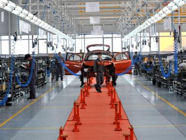 Две трети от икономическите сектори в България са в риск от забавени плащания