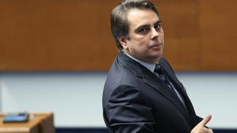 Бюджетният дефицит набъбна до близо 800 млн. лв.