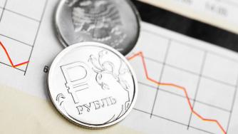 Рублата отново потъна до 100 за долар