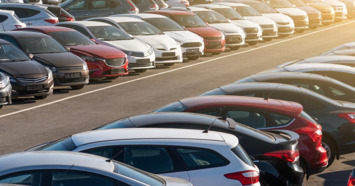 За да притежава кола в Сингапур, купувачът трябва да наддава