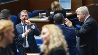 Окончателно: Домакинствата излизат на свободния пазар на ток от 2026 г.