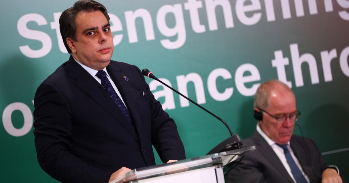 Корупцията в България е навсякъде и на всички нива. Това